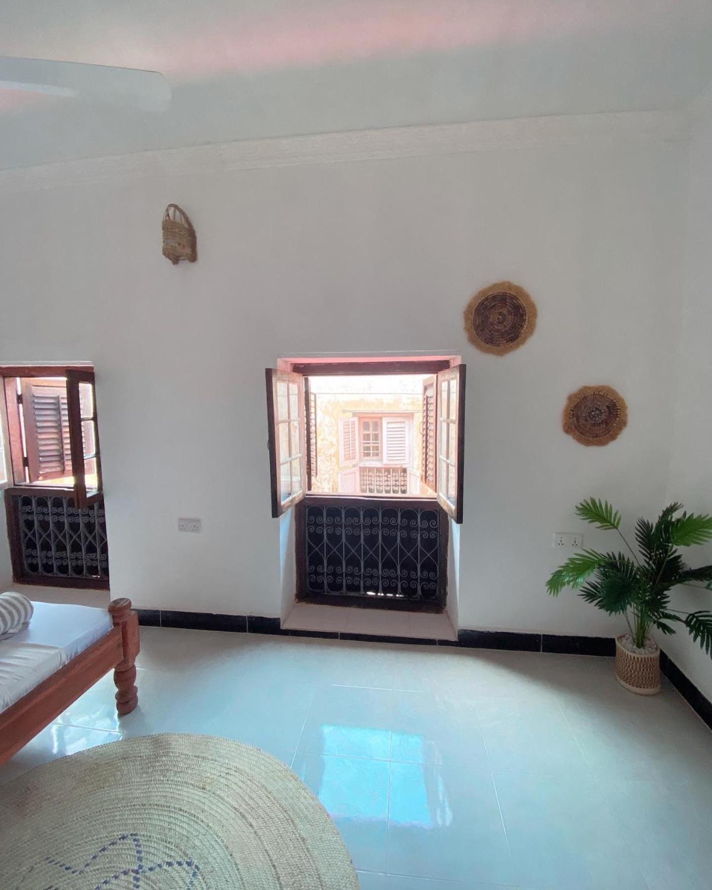 Nomad Cave- Stonetown Hotel Zanzibar Екстериор снимка