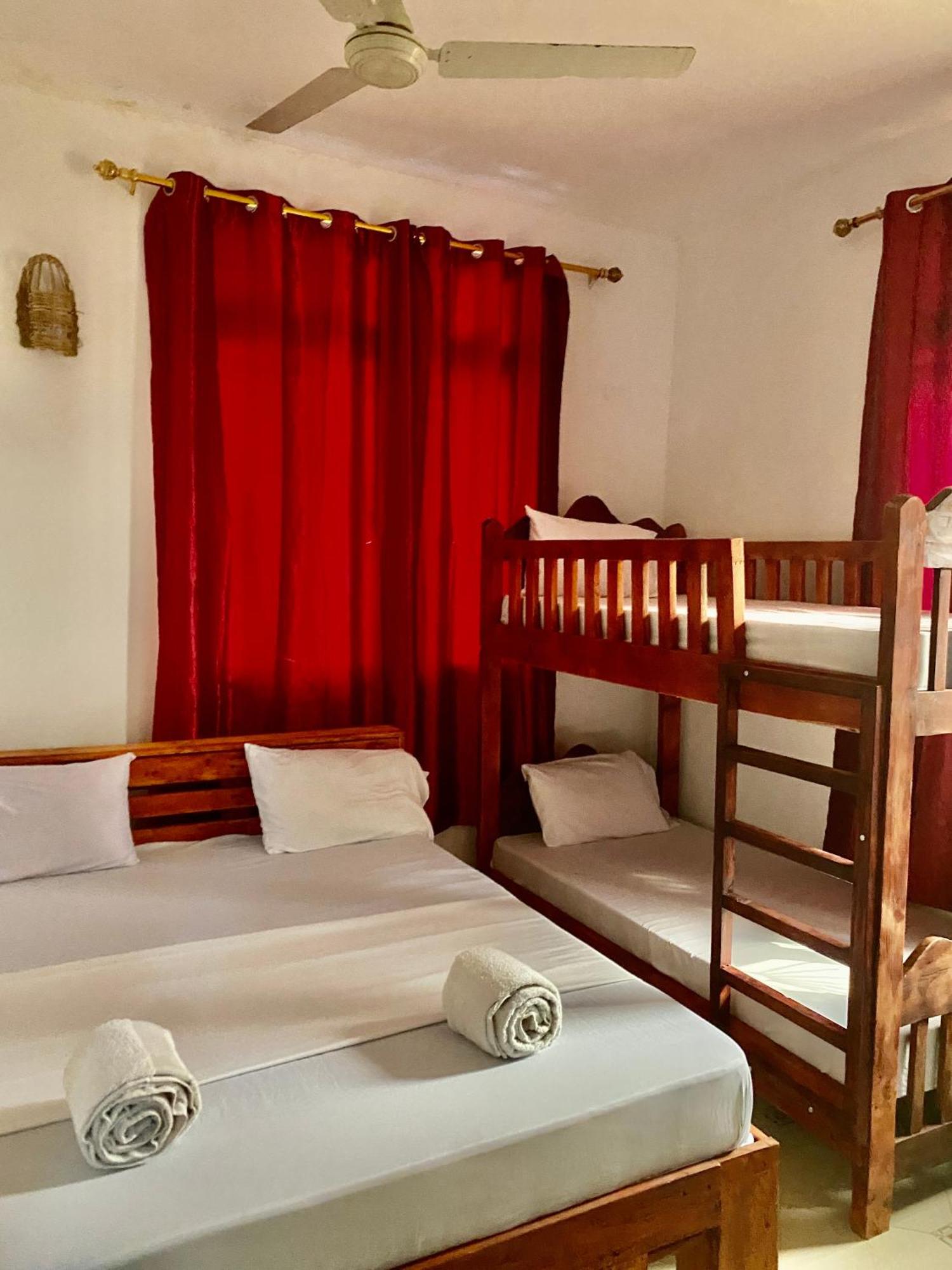 Nomad Cave- Stonetown Hotel Zanzibar Екстериор снимка